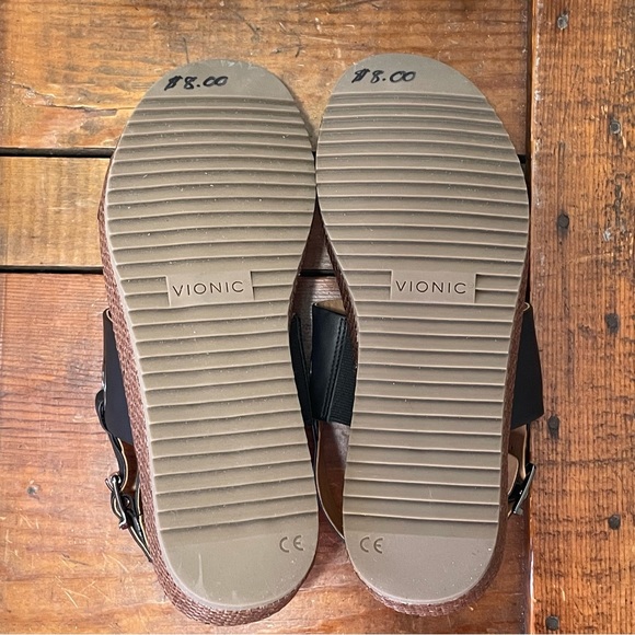 Vionic Women's 9.5 Louise Raffia Platform Sandals in black. Buckled sling back. - Picture 9 of 10